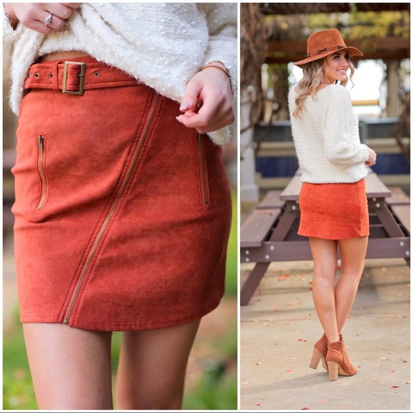 LIVING ON THE EDGE SKIRT-CINNAMON - Picture 4 of 4